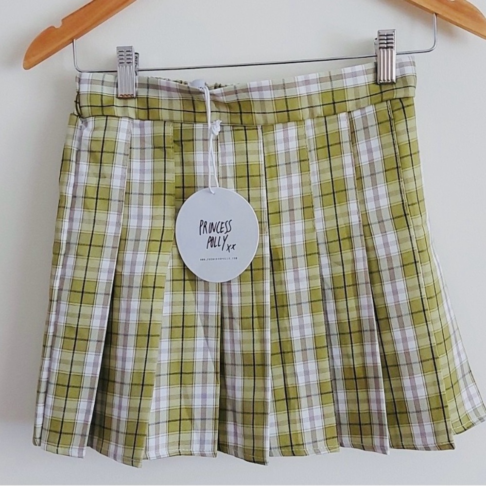 ✨ Princess Polly NWT Plaid Mini Skirt in Green and White Size S/M ✨ - Picture 3 of 4